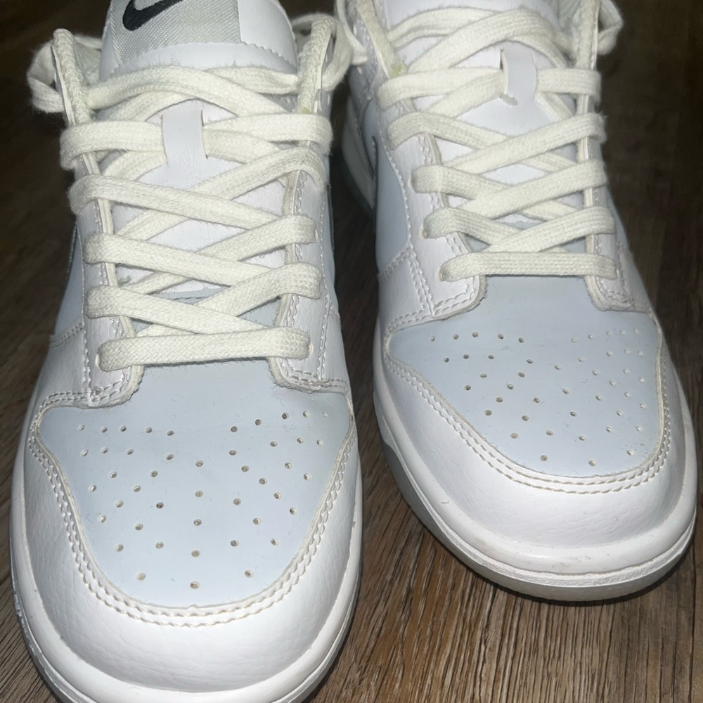 Nike Dunks - Picture 4 of 6